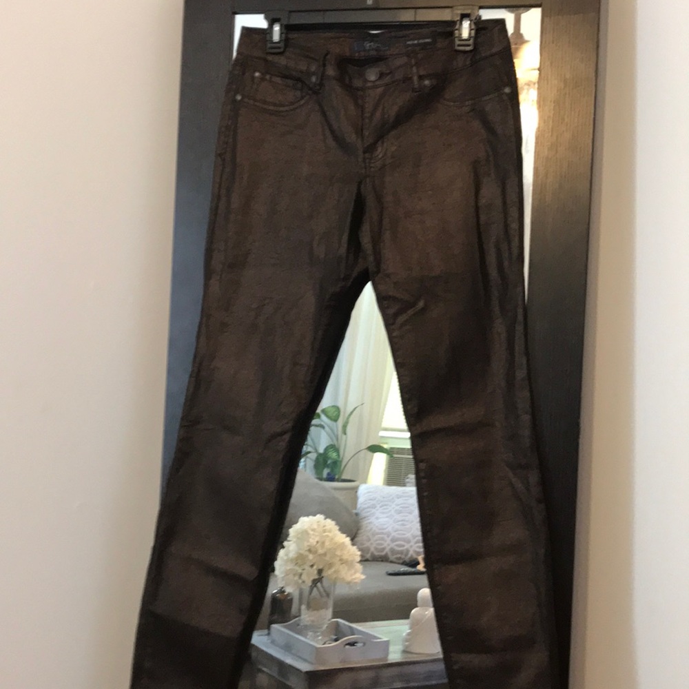 Jessica Simpson kiss me jagging’s